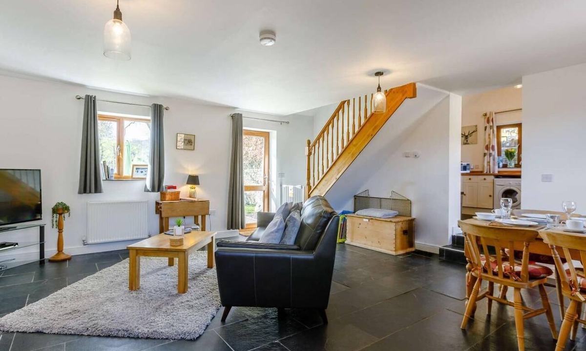 Whitecroft Cottage | 1 Bed in Lydney (oc-43724)
