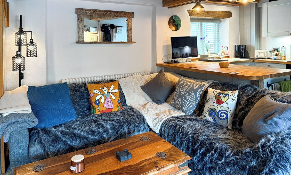 Blunsdon Cottage | 1 bedroom accommodation in Blunsdon