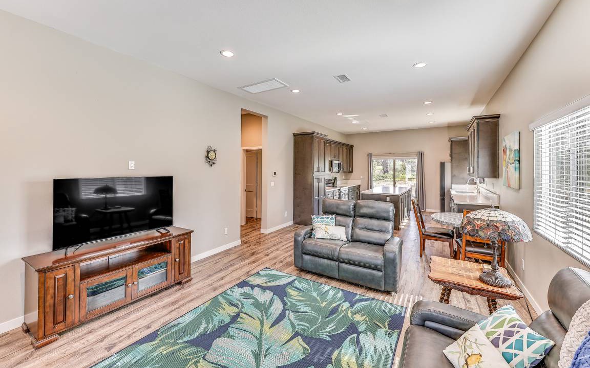 Riverside House | 100 m² House ∙ 2 bedrooms ∙ 4 guests