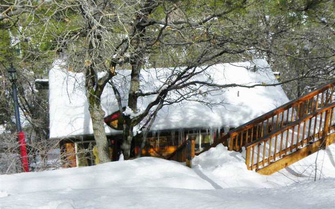 Upper Moonridge House | 100 m² House ∙ 3 bedrooms ∙ 7 guests