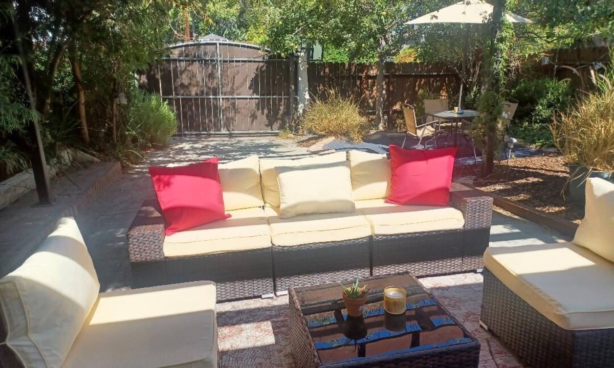 Pasadena House | 100 YR OLD 5 BDRM PASADENA ENGLISH COTTAGE CHARMER + 1 BDRM GUEST COTTAGE