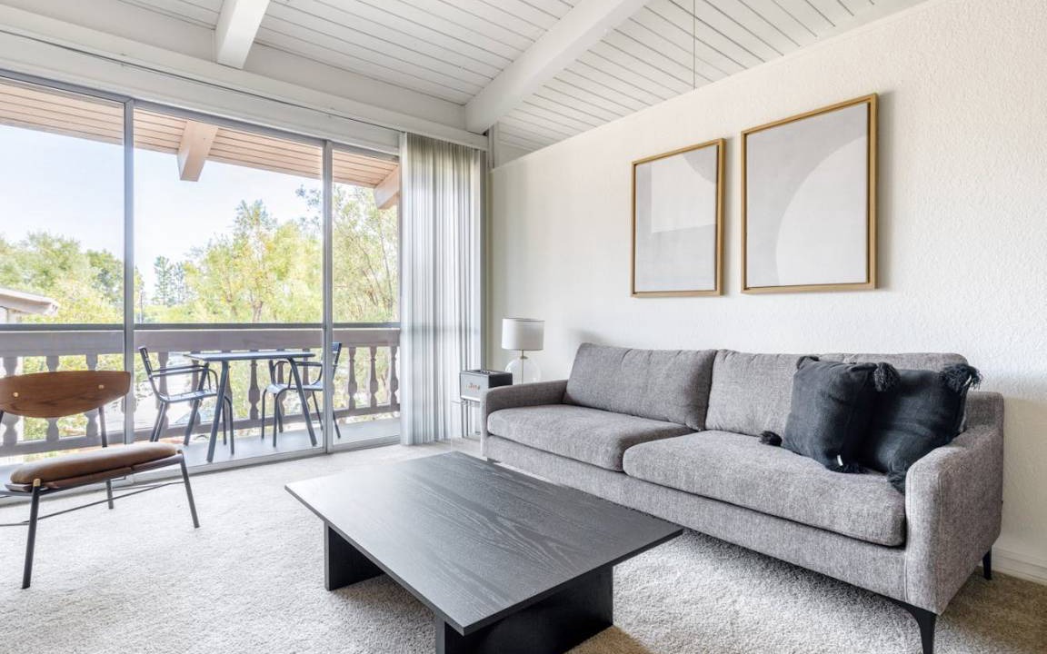 Fox Hills Apartment | 101 m² Apartment ∙ 2 bedrooms ∙ 4 guests