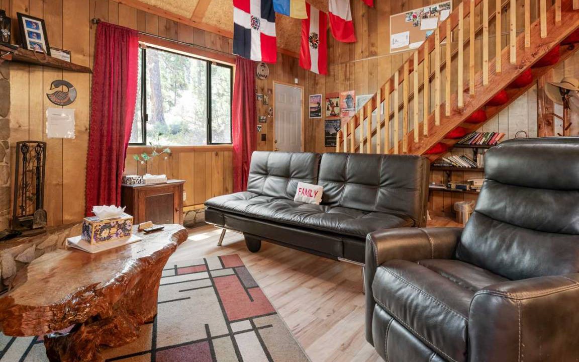 Fawnskin House | 102 m² House ∙ 2 bedrooms ∙ 6 guests