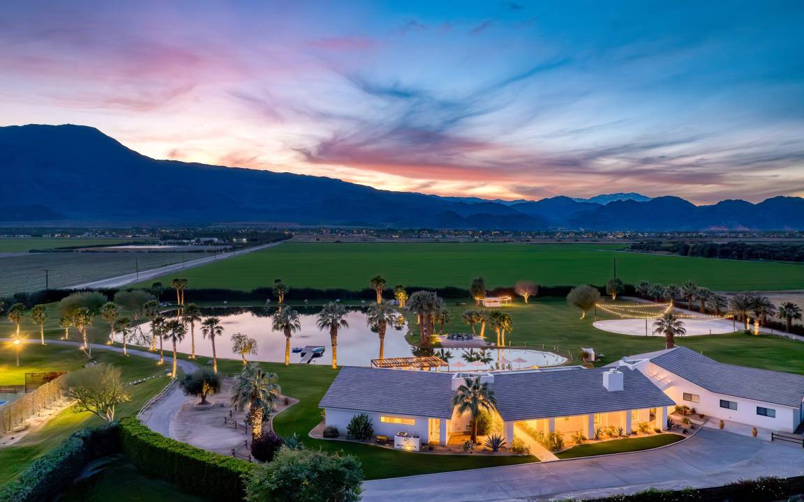 Palm Springs Villa | 1068 m² Villa ∙ 9 bedrooms ∙ 20 guests
