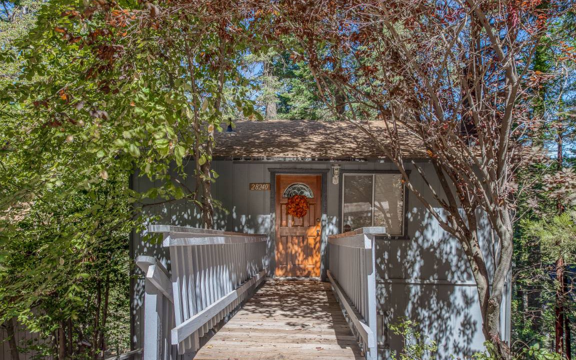 Arrowhead Villas Cabin | 107 m² Cabin ∙ 2 bedrooms ∙ 6 guests