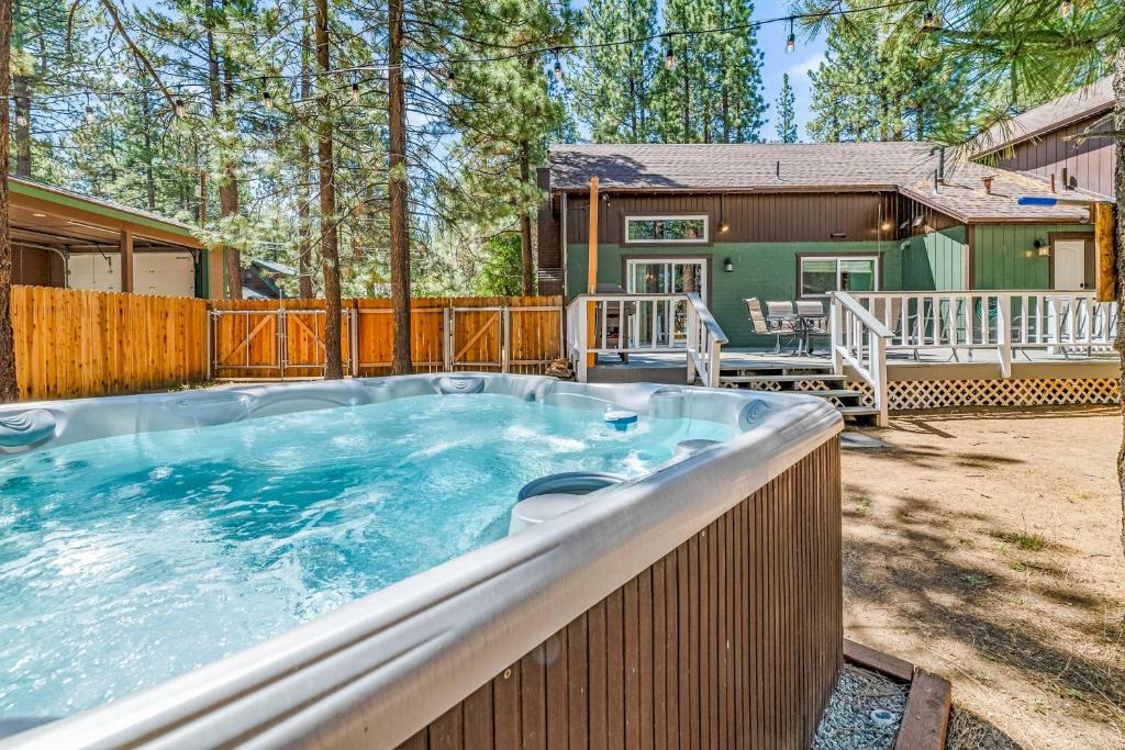 Boulder Bay House | 108 - Rustic Ridge Manor