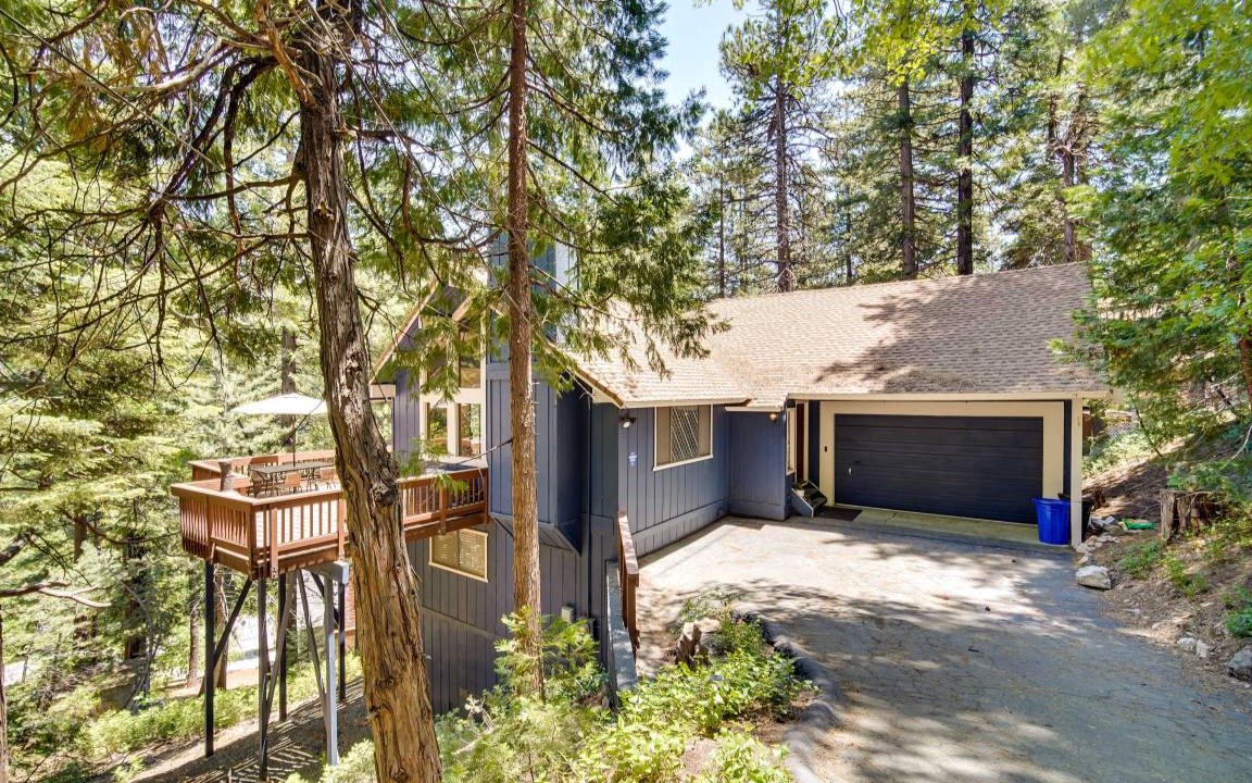 Twin Peaks House | 111 m² House ∙ 3 bedrooms ∙ 7 guests