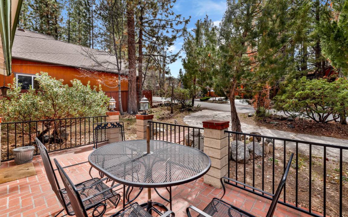 Summit Estates Cabin | 112 m² Cabin ∙ 3 bedrooms ∙ 6 guests