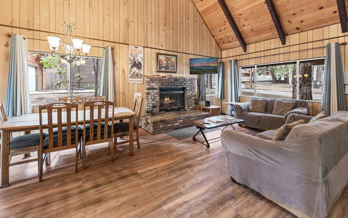 Summit Estates House | 112 m² House ∙ 2 bedrooms ∙ 6 guests