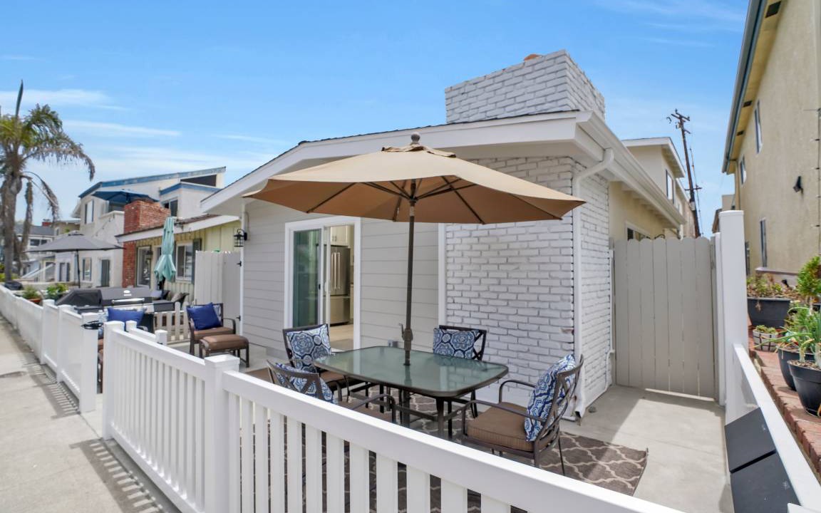 West Newport House | 112 m² Maisonette ∙ 3 bedrooms ∙ 6 guests