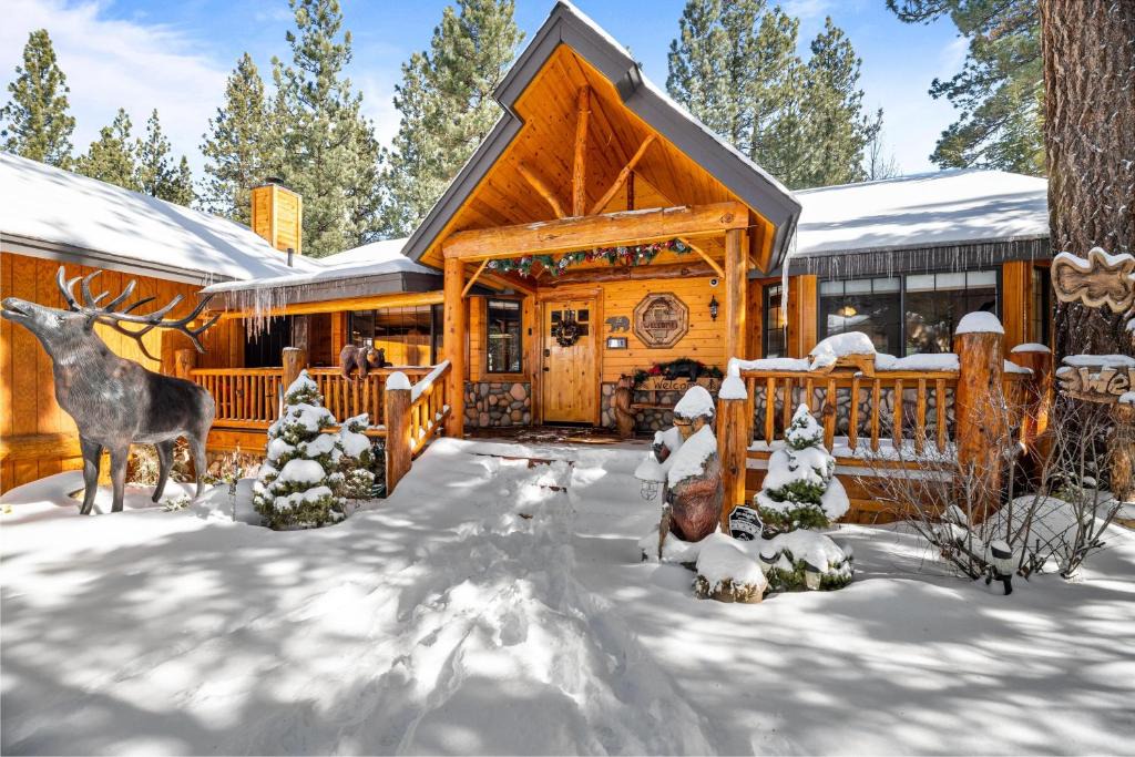 Fox Farm House | 113 - Bullwinkle & Friends Log Cabin Getaway - Meredith Lodging
