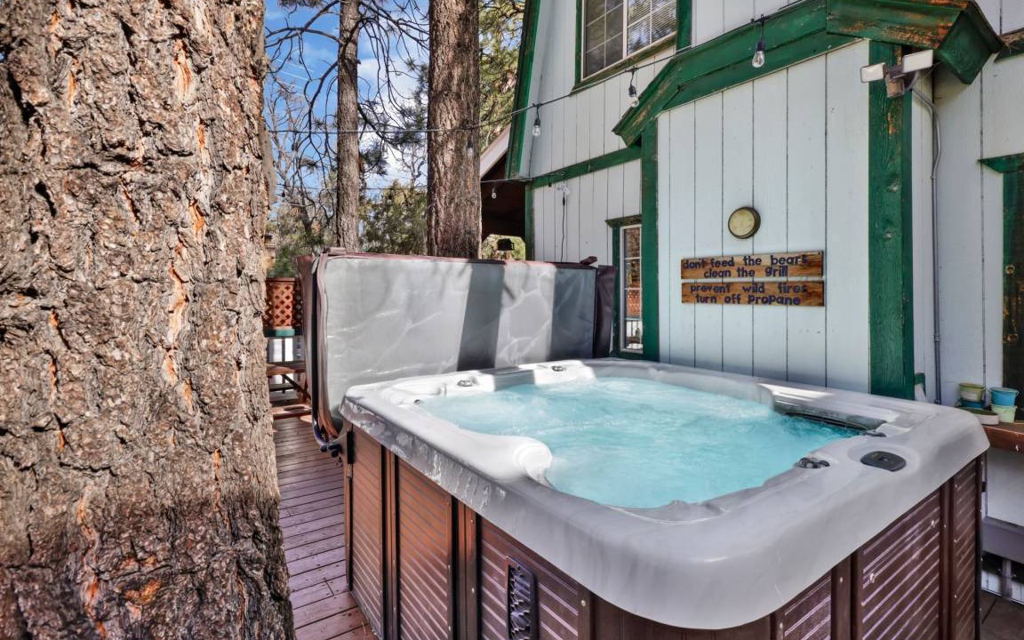 Sugarloaf Cabin | 116 m² Cabin ∙ 3 bedrooms ∙ 7 guests