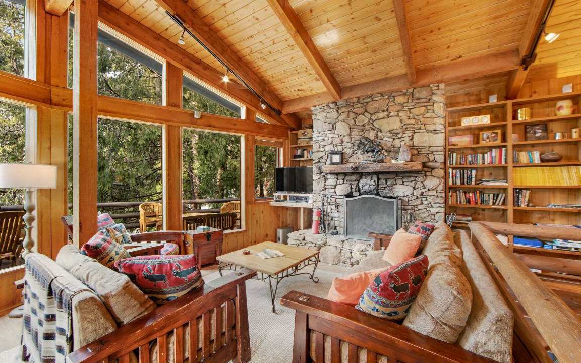 Fern Valley Cabin | 123 m² Cabin ∙ 3 bedrooms ∙ 8 guests