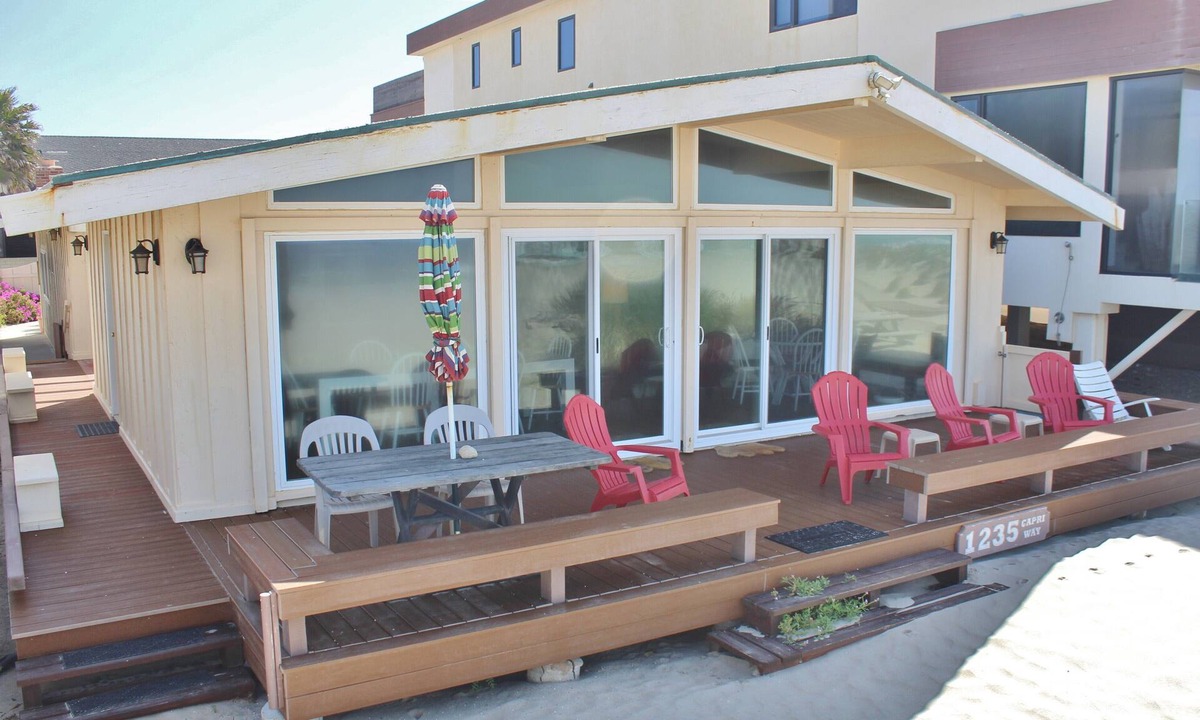 Oxnard Shores House | 1235C Mandalay Shores Oceanfront Retreat