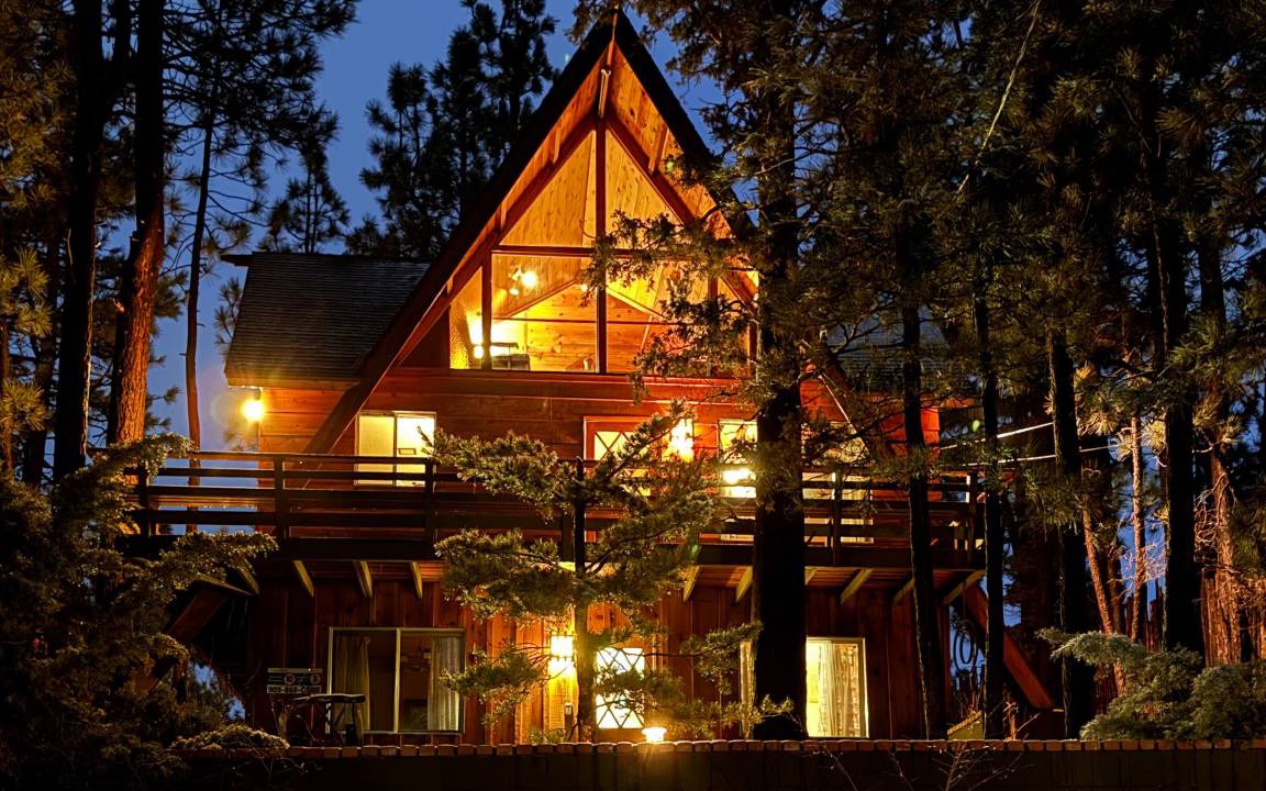 Big Bear City House | 128 m² House ∙ 3 bedrooms ∙ 10 guests