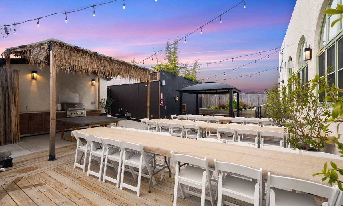 Stockton Hotel | 12BR Retreat @ Resort 48 guests. Expand to 34BR.