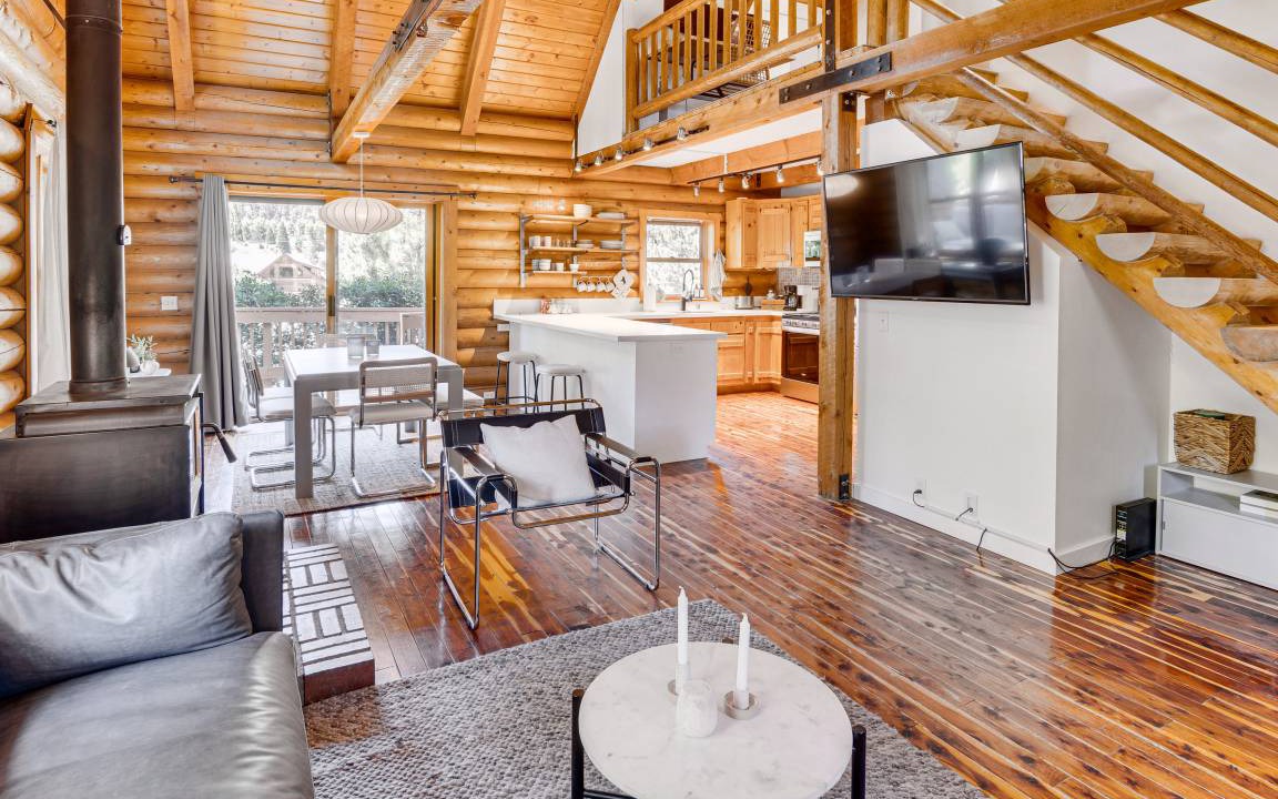 Pine Mountain Club House | 130 m² House ∙ 3 bedrooms ∙ 7 guests