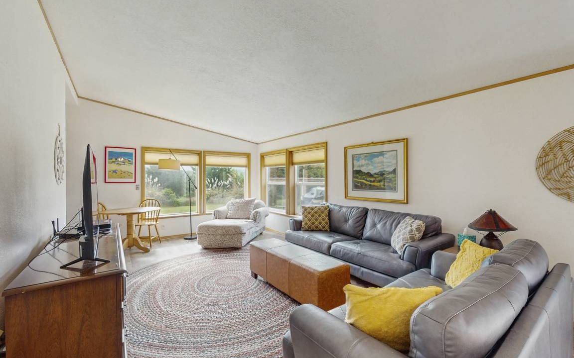Loleta House | 130 m² House ∙ 3 bedrooms ∙ 6 guests