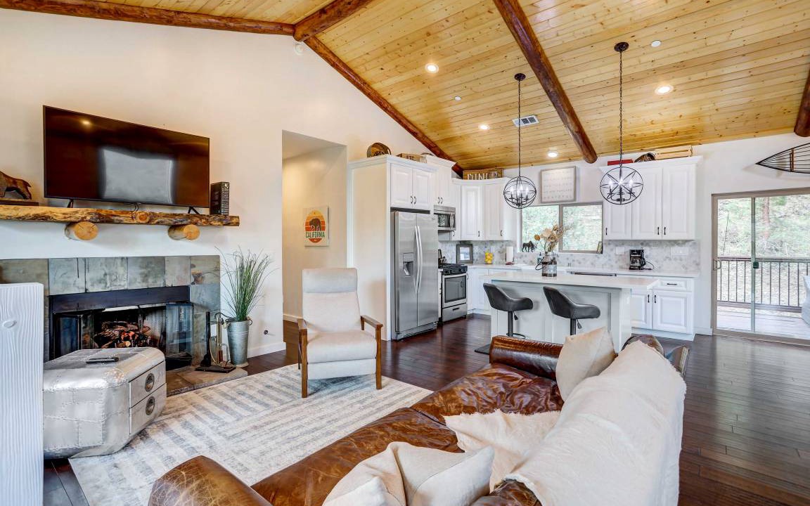 Upper Moonridge House | 153 m² House ∙ 3 bedrooms ∙ 6 guests