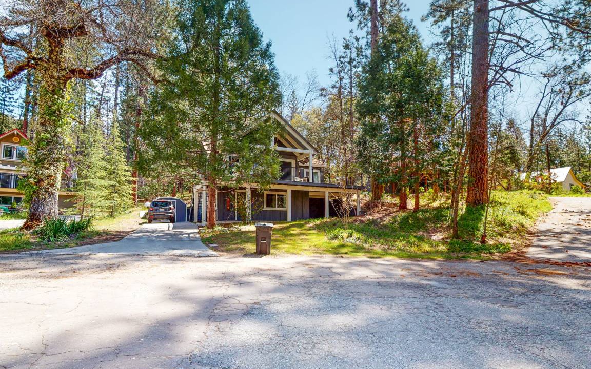 Bass Lake Cabin | 158 m² Cabin ∙ 3 bedrooms ∙ 8 guests