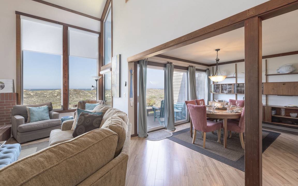 Castroville Condo | 158 m² Condo ∙ 3 bedrooms ∙ 7 guests