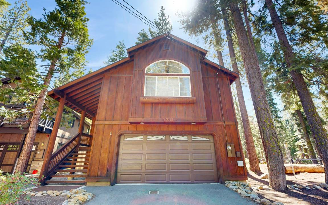 Tahoma House | 160 m² House ∙ 3 bedrooms ∙ 6 guests