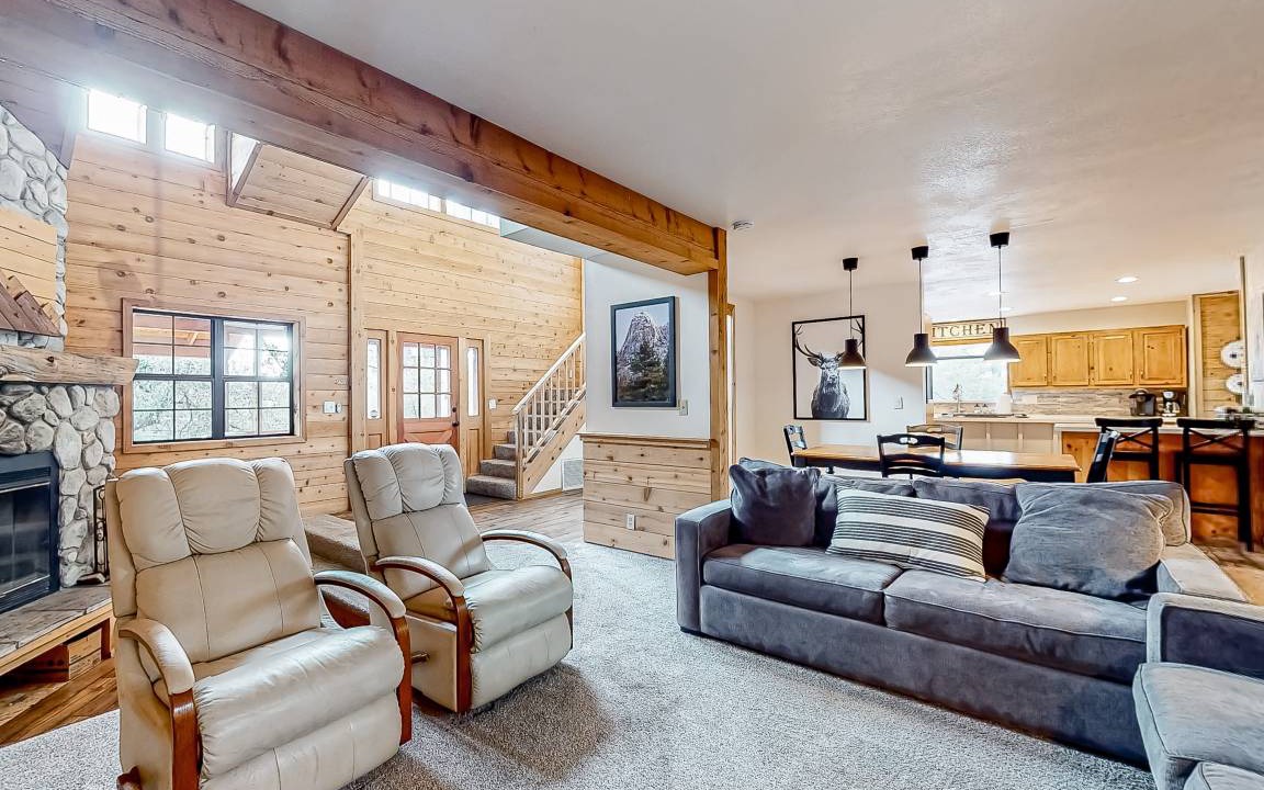 Idyllwild House | 160 m² House ∙ 3 bedrooms ∙ 10 guests