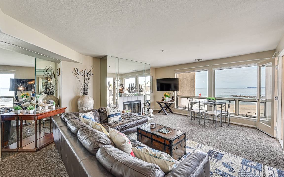 Imperial Beach Apartment | 163 m² Apartment ∙ 2 bedrooms ∙ 7 guests