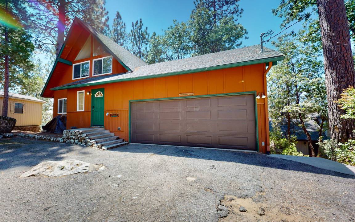 Bass Lake Cabin | 164 m² Cabin ∙ 7 bedrooms ∙ 16 guests