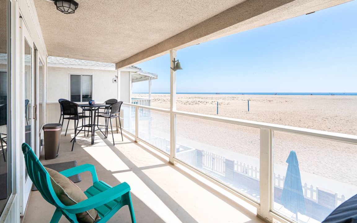 Balboa Peninsula Apartment | 167 m² Apartment ∙ 4 bedrooms ∙ 10 guests