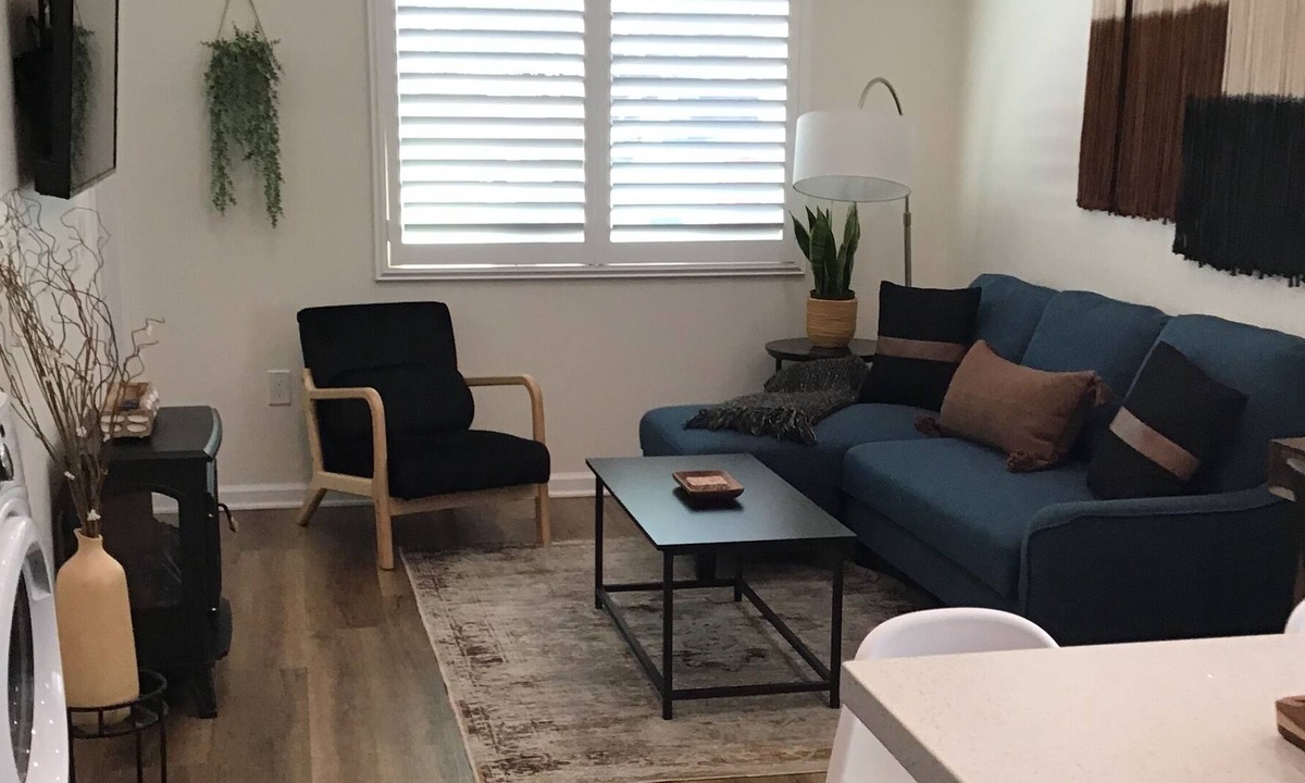 Upland Apartment | 17 minutes from Mount Baldy. Cozy and private guesthouse fully loaded.