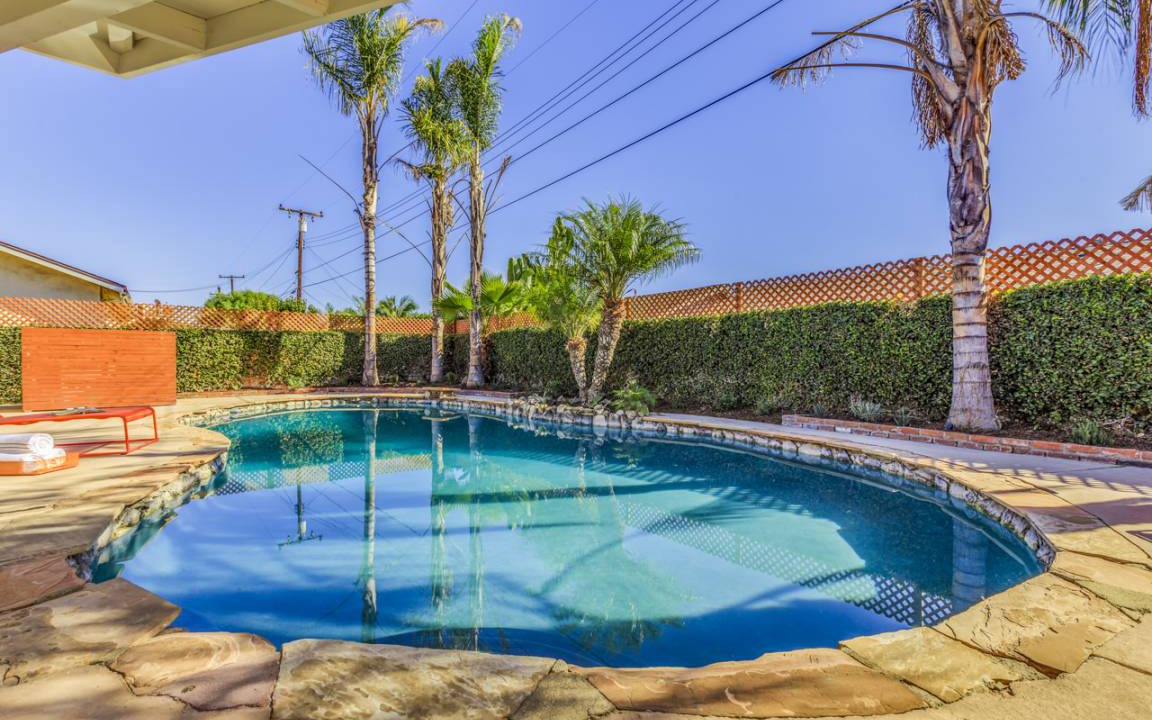 Southeast Anaheim House | 170 m² House ∙ 4 bedrooms ∙ 10 guests