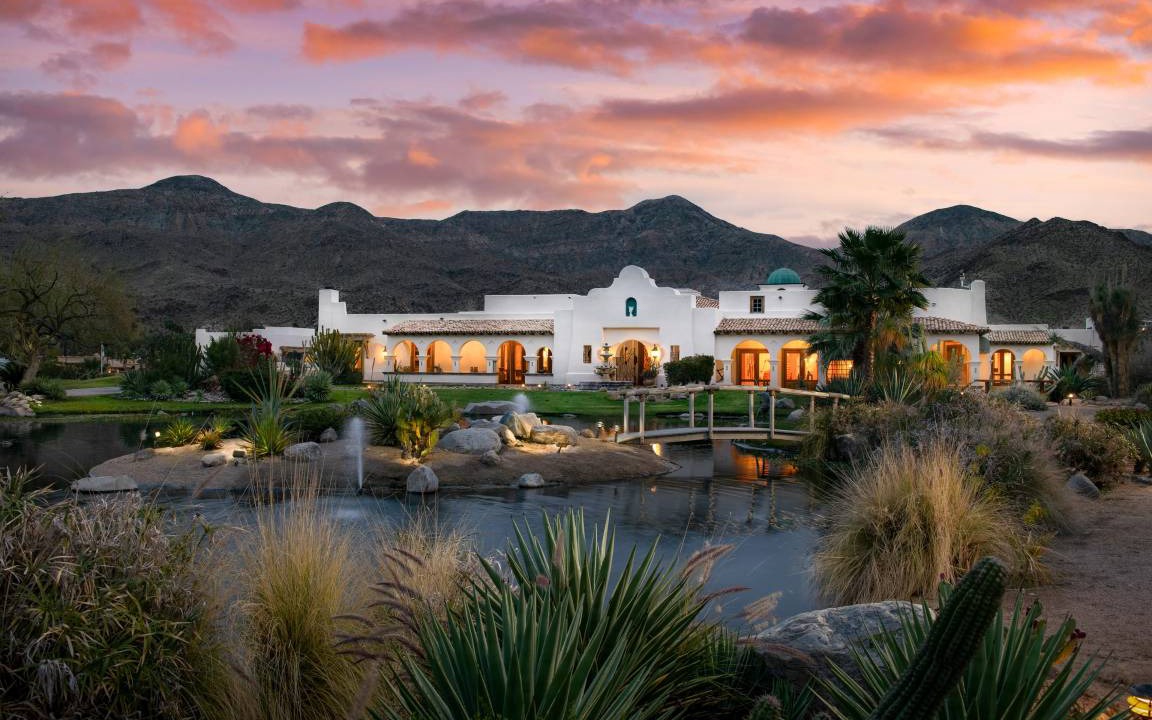 Palm Springs Villa | 1735 m² Villa ∙ 11 bedrooms ∙ 20 guests