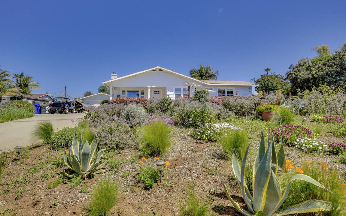 Fire Mountain House | 176 m² House ∙ 3 bedrooms ∙ 6 guests