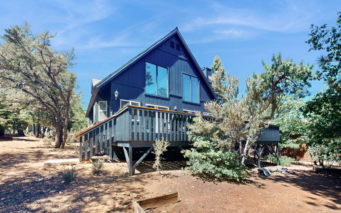 Upper Moonridge House | 180 m² House ∙ 4 bedrooms ∙ 8 guests
