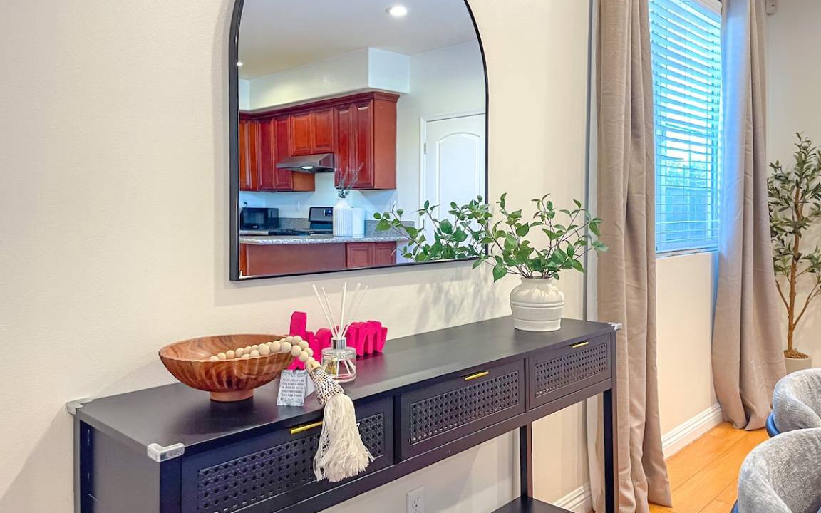 Ontario Apartment | 182 m² Apartment ∙ 4 bedrooms ∙ 9 guests