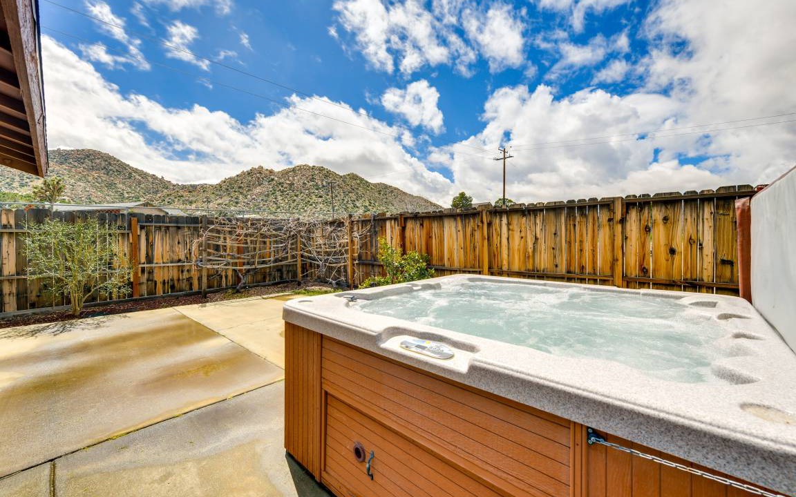 Pioneertown House | 187 m² House ∙ 3 bedrooms ∙ 8 guests