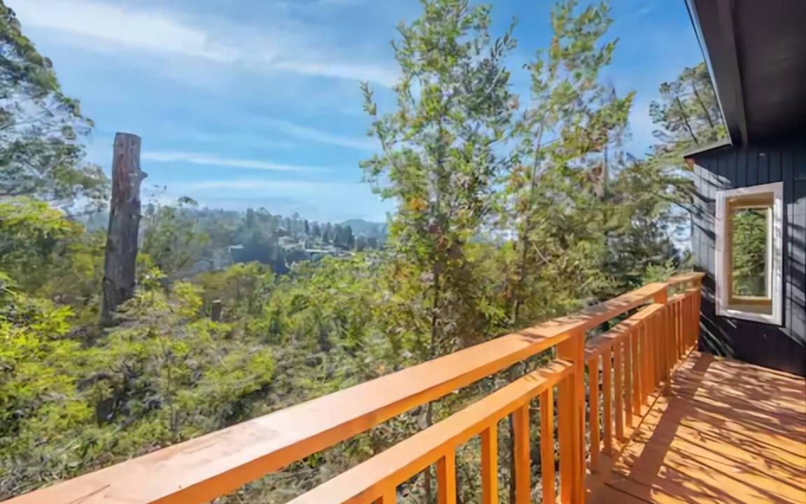 Montclair House | 193 m² House ∙ 3 bedrooms ∙ 6 guests