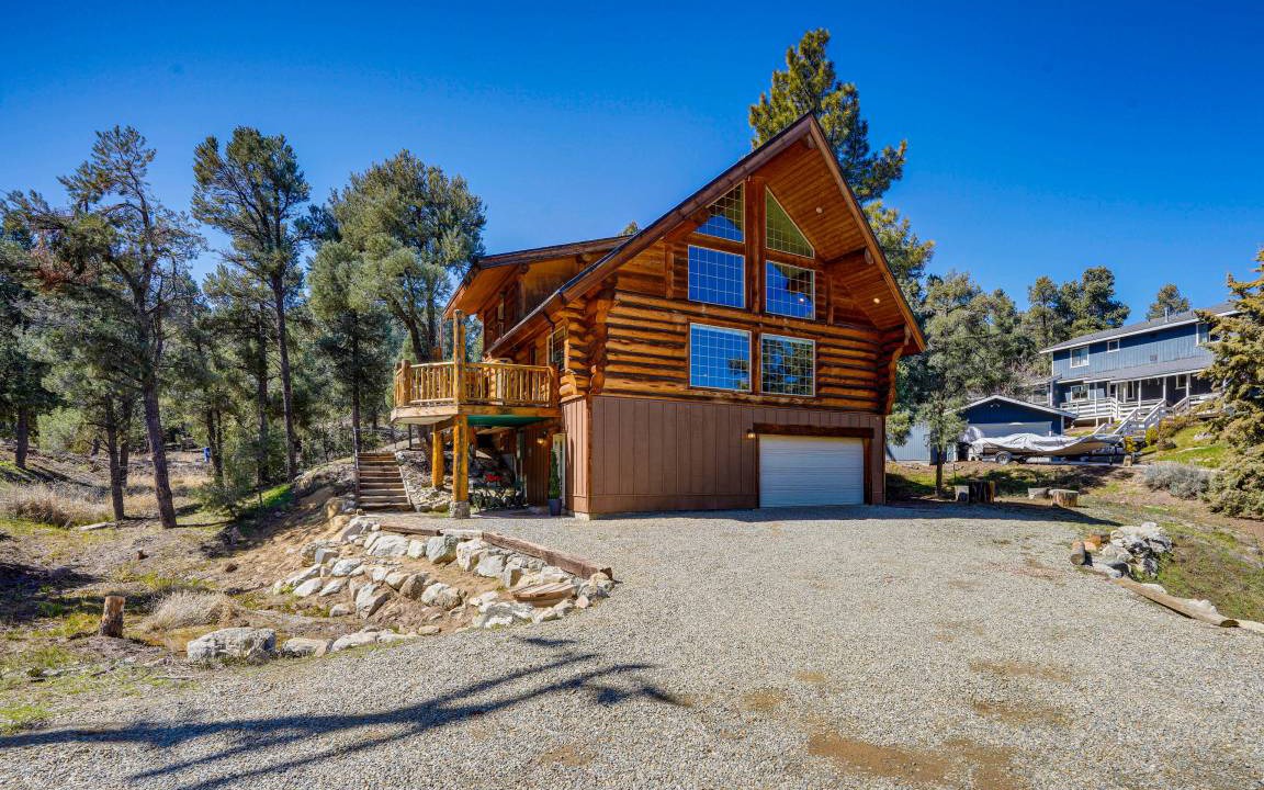 Frazier Park House | 195 m² House ∙ 3 bedrooms ∙ 9 guests