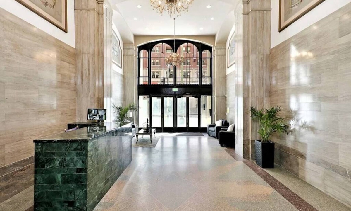 Historic Core Condo | 1BD | Condo | Great Sunlight + Rooftop Pool