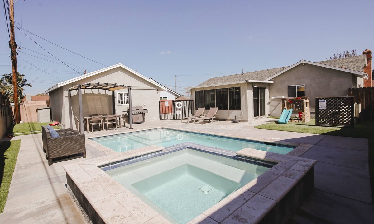 Hermosa Village House | 1mile to Disneyland family friendly House with a pool, hot tub, and game room