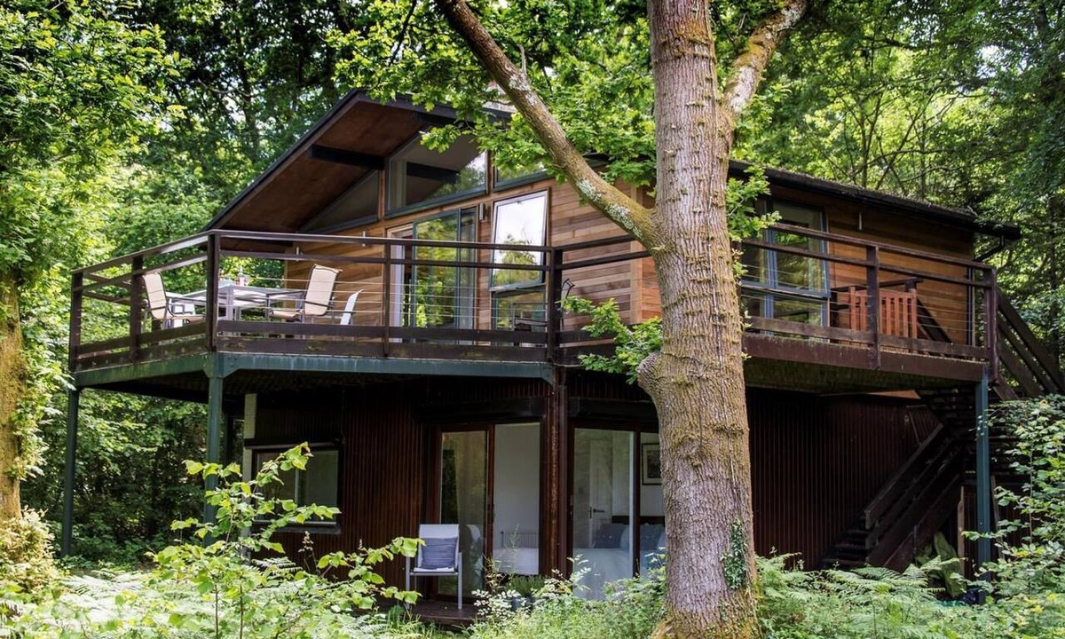 New Forest District Ski Chalet | 2 Bed in Beaulieu (oc-nfl71)
