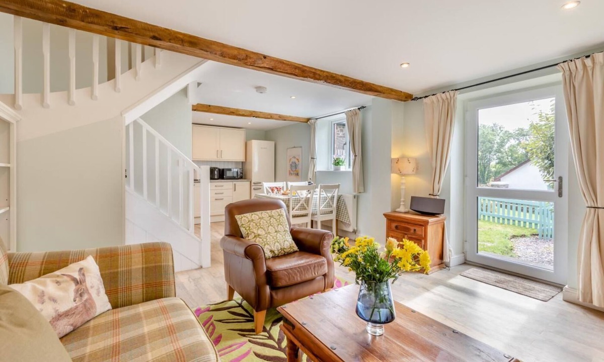 Torrington Cottage | 2 Bed in Langtree (oc-b29908)