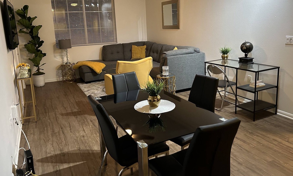 Culver - West Apartment | 2 bedroom condo in Marina Del Rey near Venice beach!