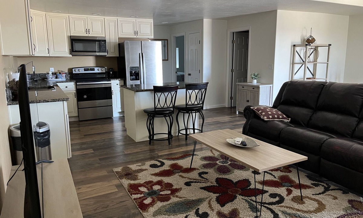 Ridgecrest Apartment | 2 Bedroom Suite in Ridgecrest