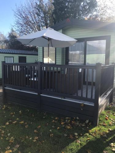 Tewitfield Resort | 2 Borwick Lake