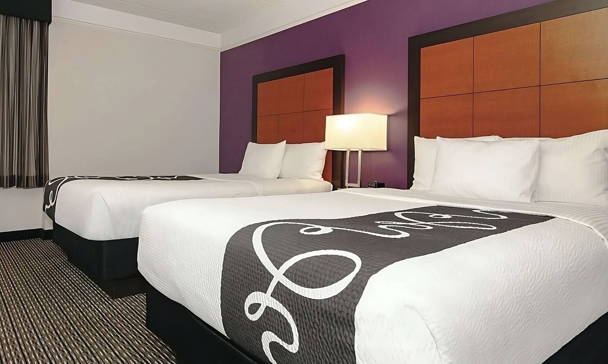 Guasti Hotel | 2 Double Beds, Room at La Quinta Inn & Suites by Wyndham Ontario Airport