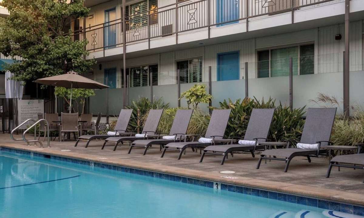 Corte Madera Hotel | 2 Spacious Family Suites | Kitchen | Courtyard | Pool | Parking | BBQ Area