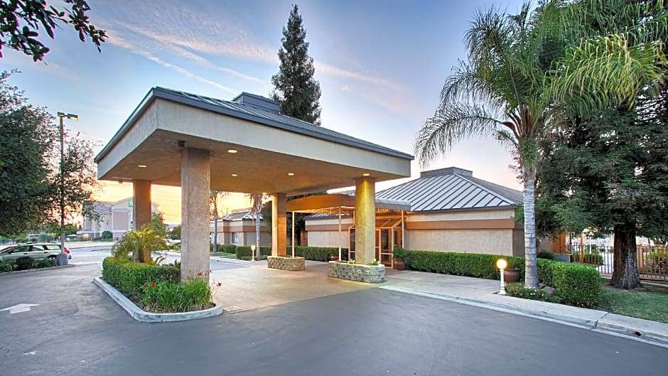 Porterville Hotel | 2-Star Hotel ∙ Best Western Porterville Inn
