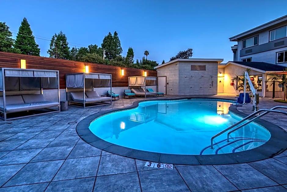 Vallejo Hotel | 2-Star Hotel ∙ Hampton Inn Discovery Kingdom Napa Gateway